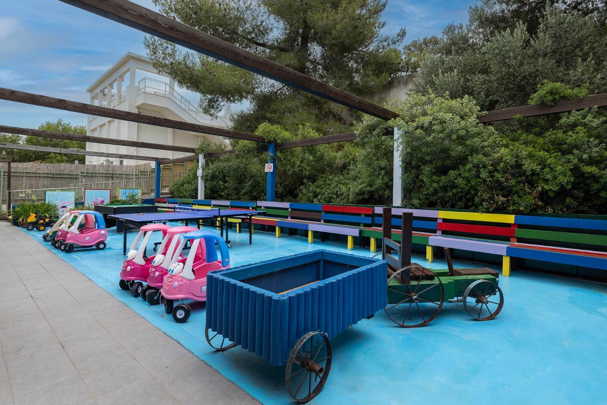 C Hotel Neve Ilan Extérieur photo