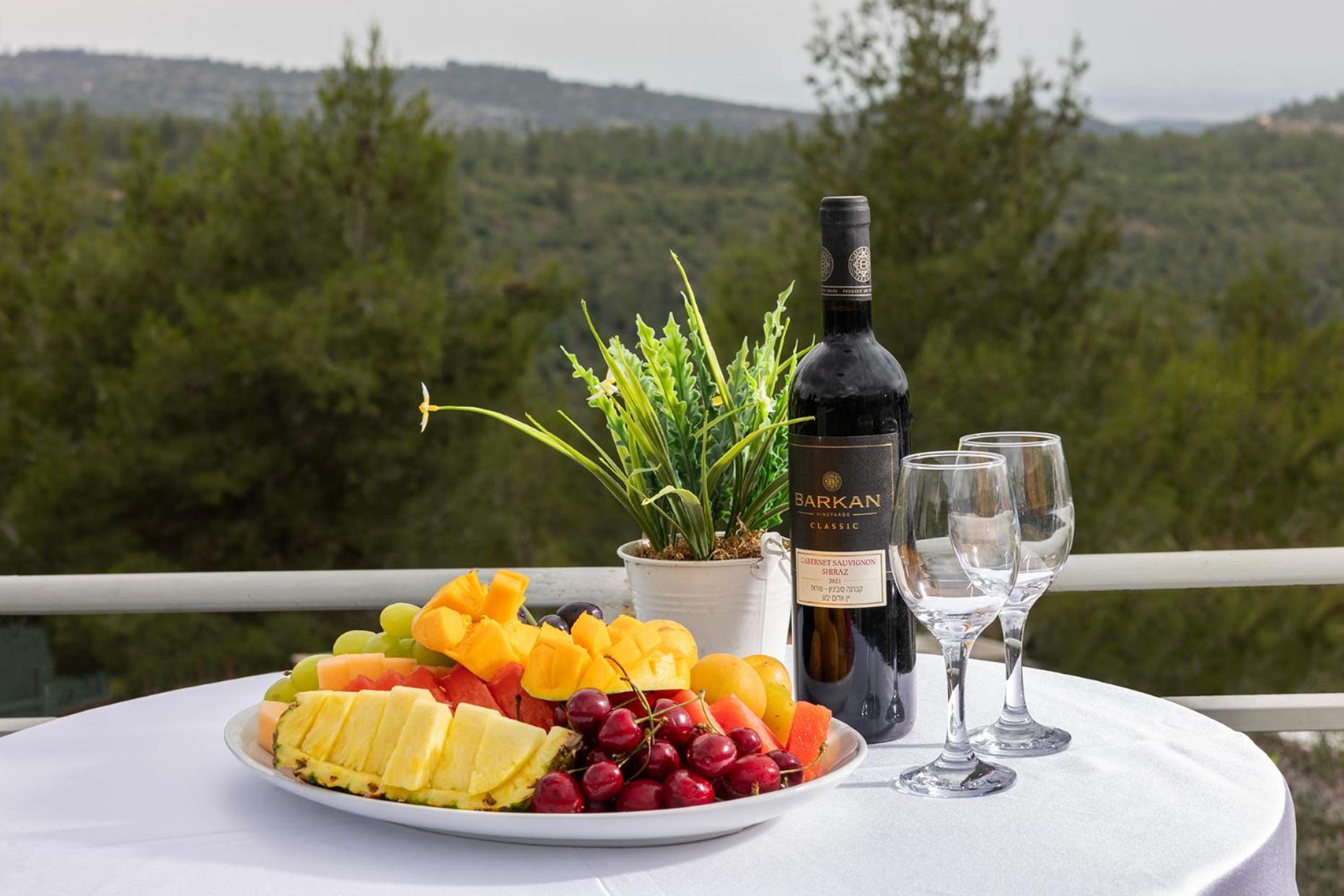 C Hotel Neve Ilan Extérieur photo