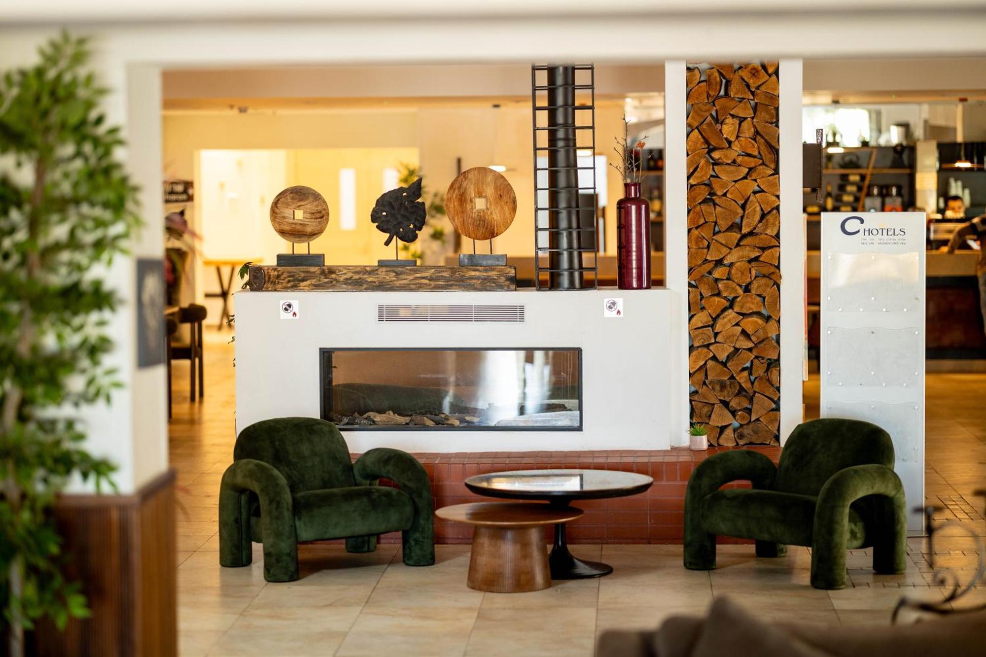 C Hotel Neve Ilan Extérieur photo