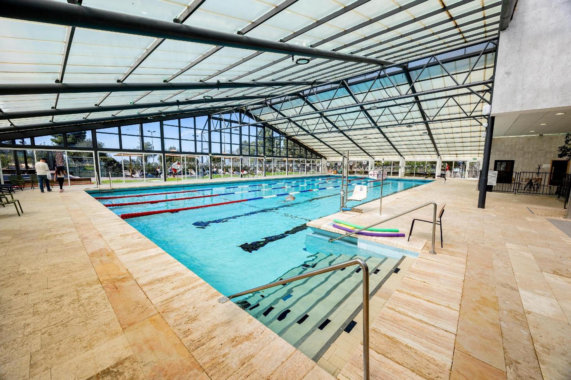 C Hotel Neve Ilan Extérieur photo